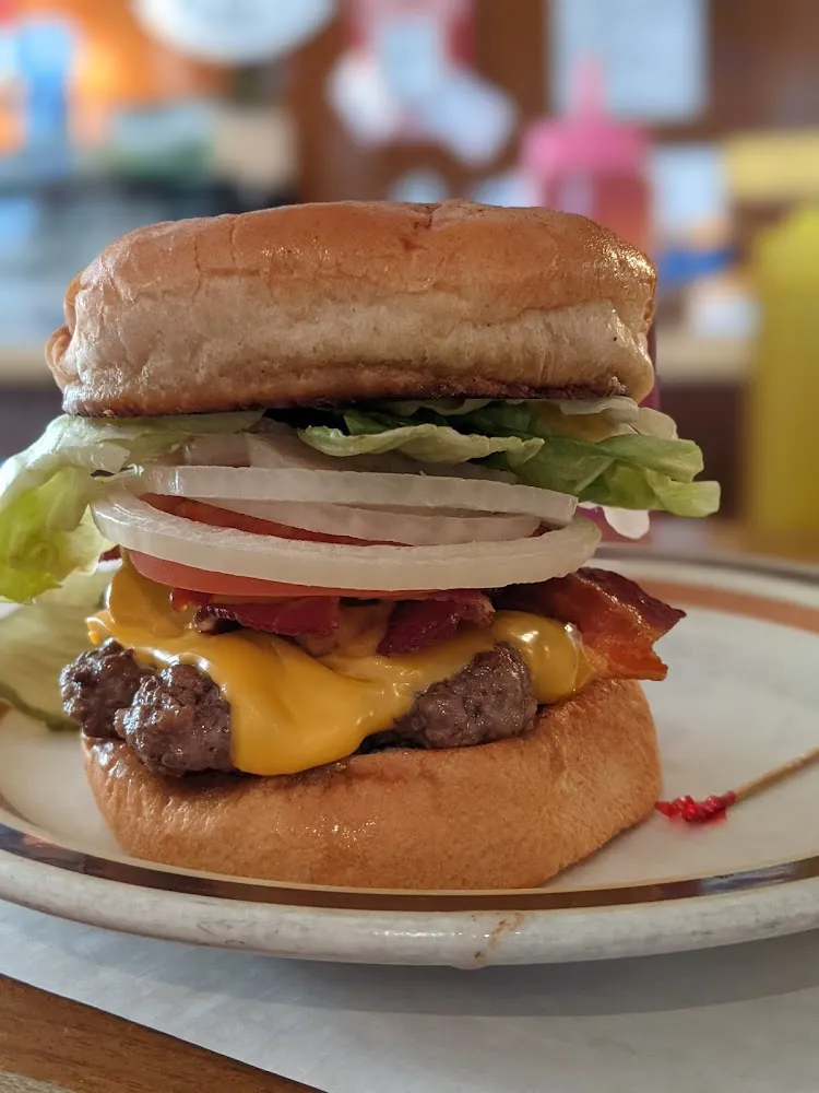 Bacon Cheeseburger with Raw Onion